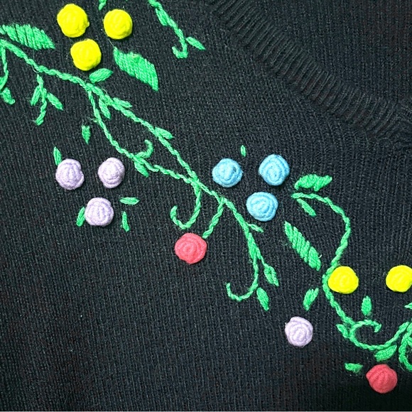 VINTAGE 70S V-NECK SWEATER NAVY BLUE 3D POMPOM FLORAL FLOWERS MULTI-COLOR XS/S - Picture 13 of 14